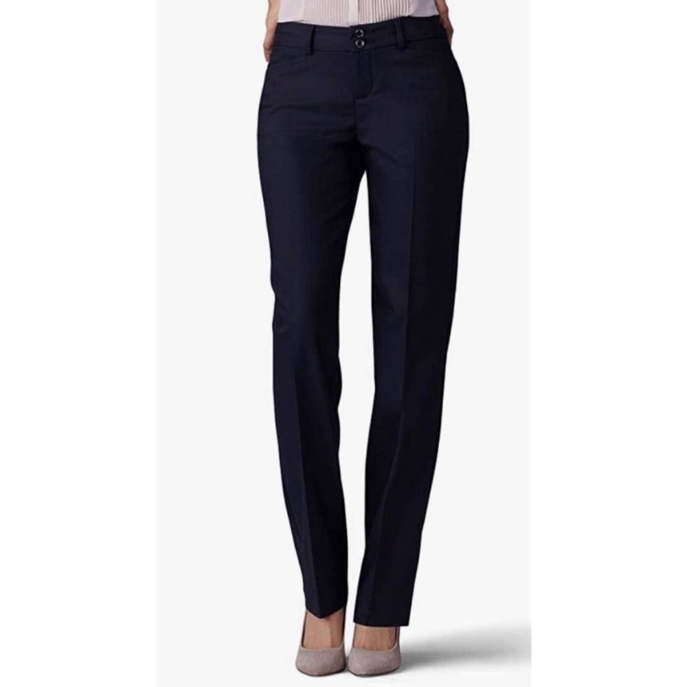 NWT Lee Women's Secretly Shapes Regular Fit Straight Leg Pant, Black, 12 Short